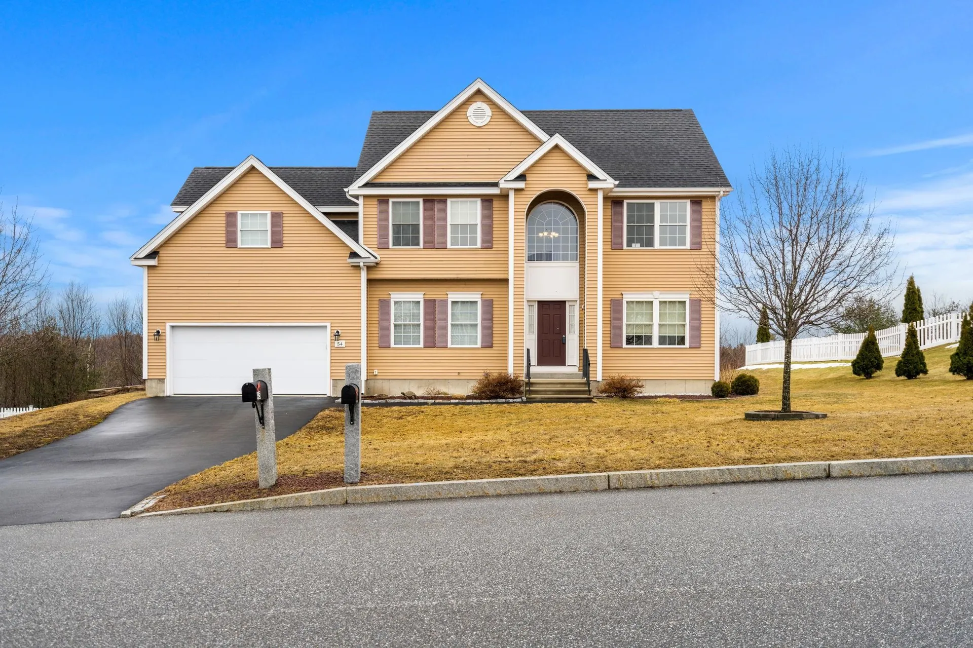 54 Crawford Lane Hooksett NH 03106