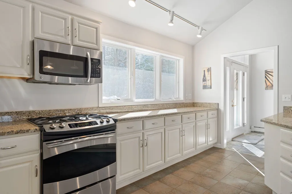 63 Anderson Pond Road Grantham NH 03753
