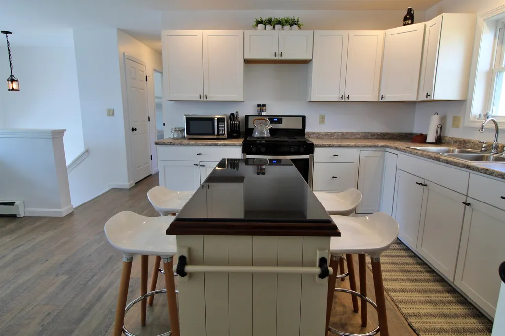 26 Lake Street Alburgh VT 05440