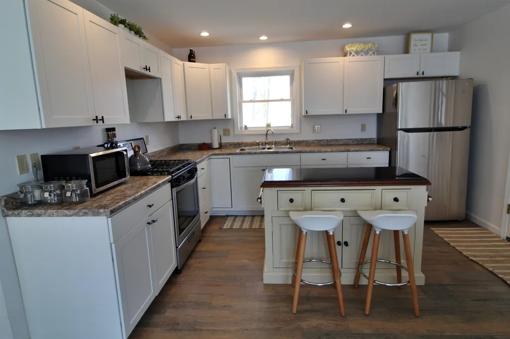 26 Lake Street Alburgh VT 05440