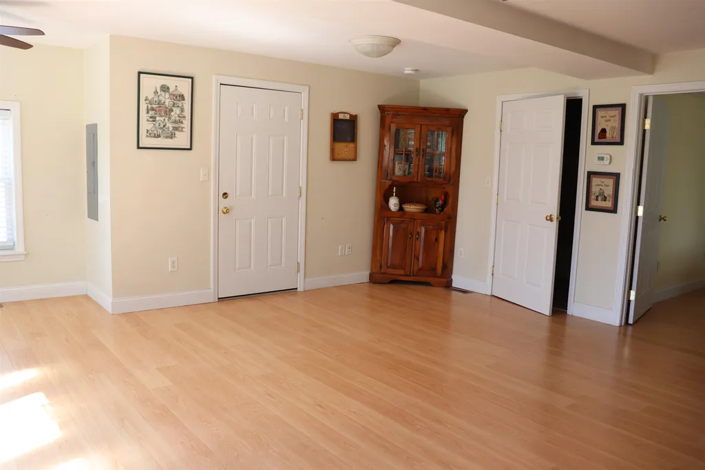 12 Summer Street Goffstown NH 03045