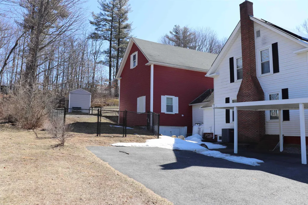 12 Summer Street Goffstown NH 03045
