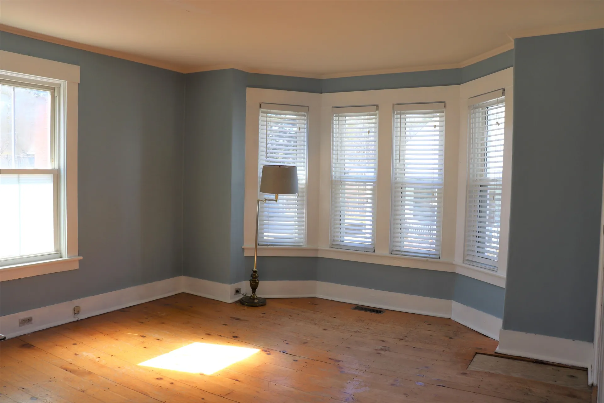 12 Summer Street Goffstown NH 03045