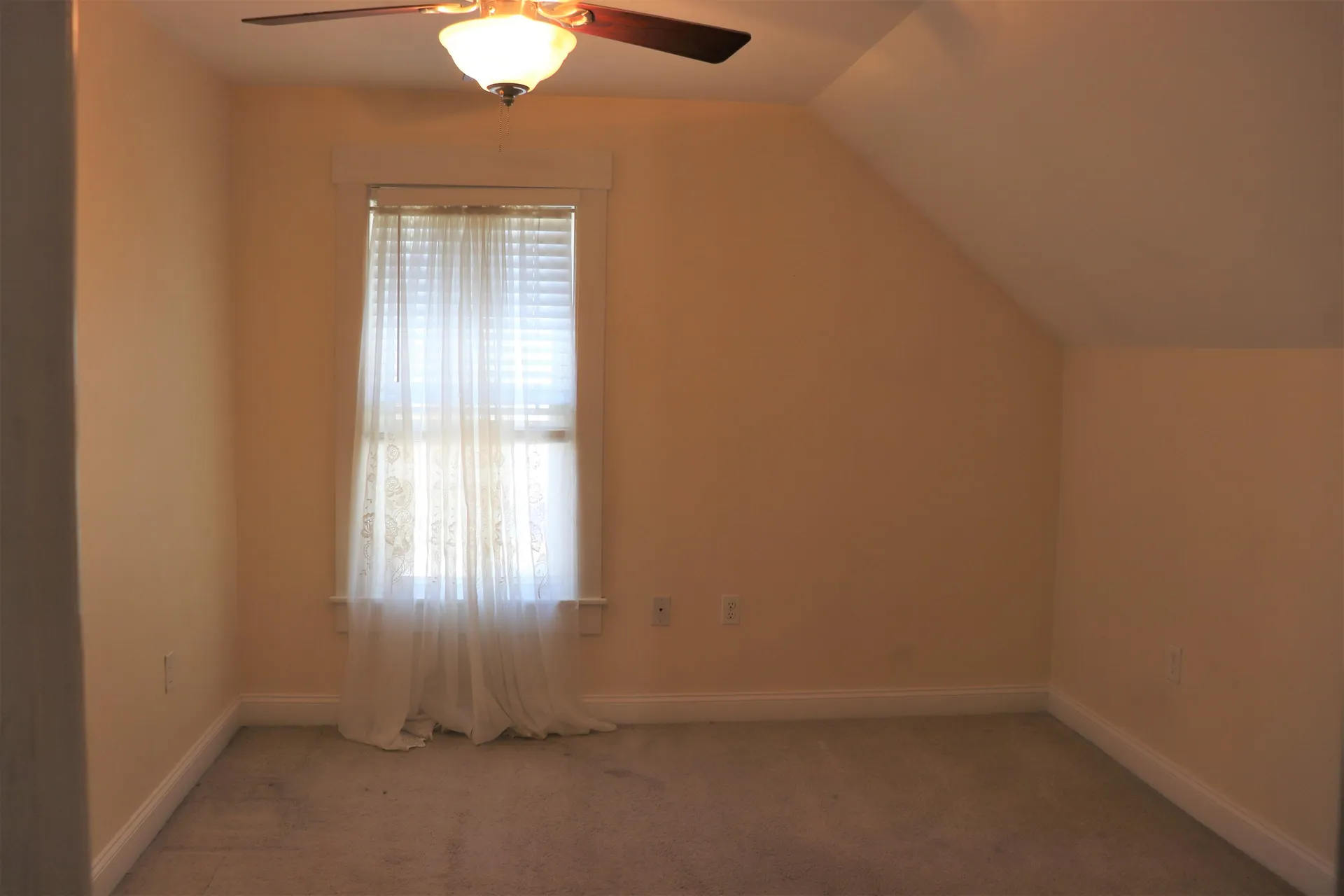 12 Summer Street Goffstown NH 03045