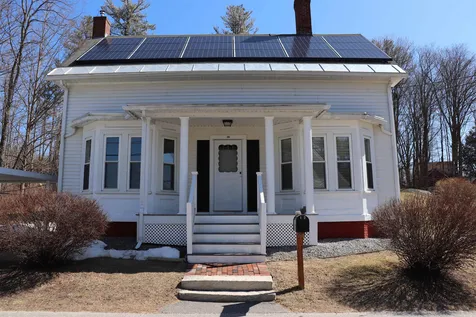12 Summer Street Goffstown NH 03045