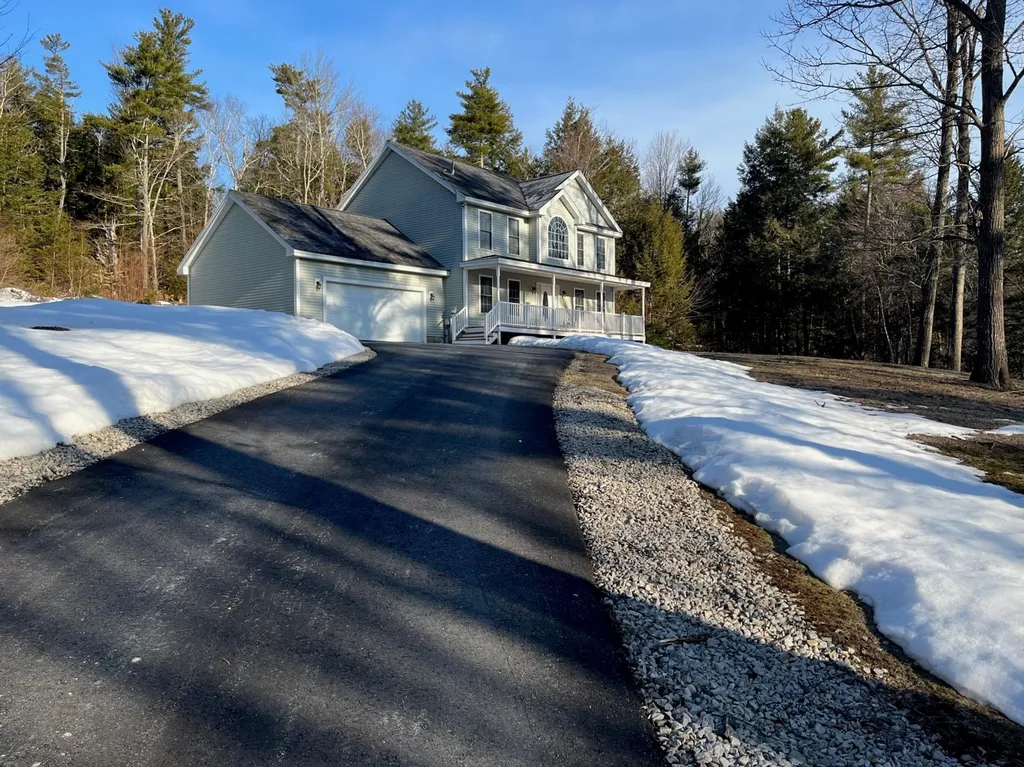 63 Lynn Grove Road Northwood NH 03261