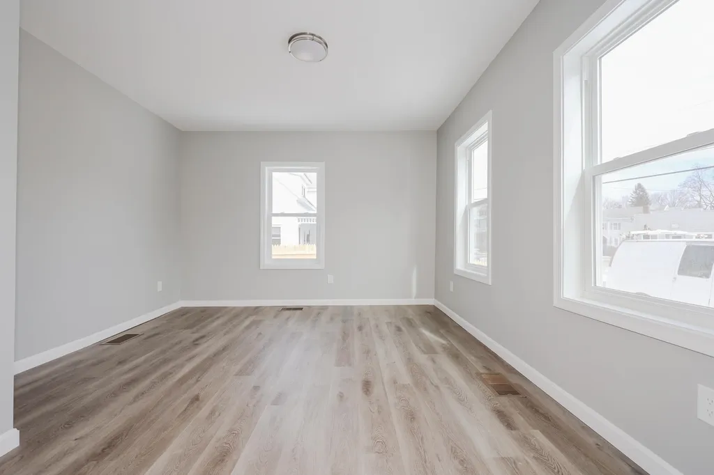 54 Abbott Street Nashua NH 03064