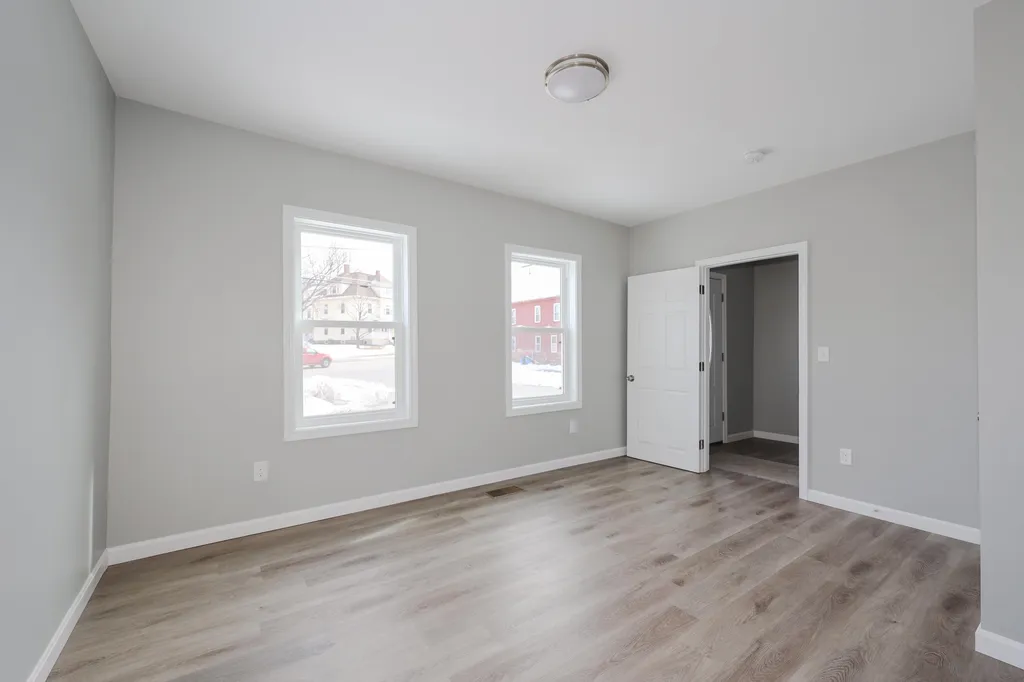 54 Abbott Street Nashua NH 03064
