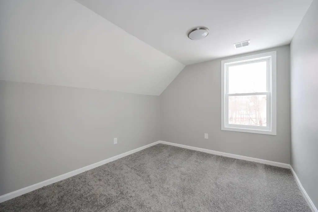 54 Abbott Street Nashua NH 03064