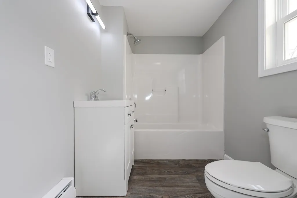 54 Abbott Street Nashua NH 03064