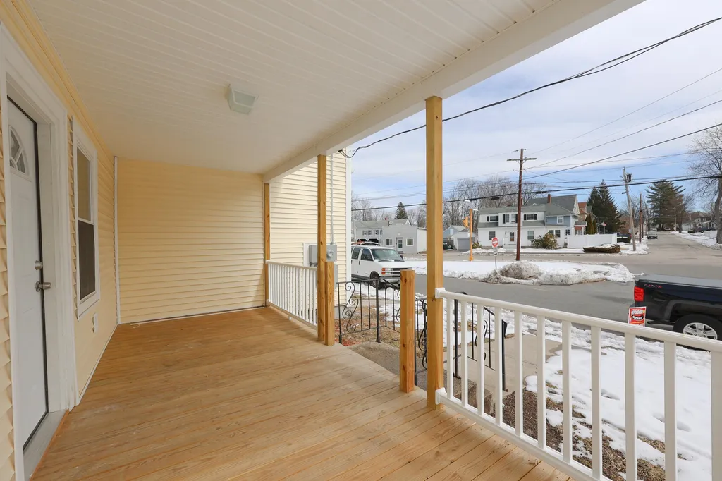 54 Abbott Street Nashua NH 03064
