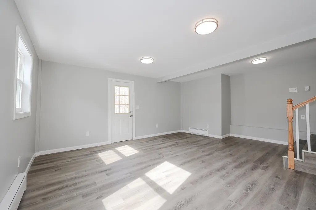 54 Abbott Street Nashua NH 03064