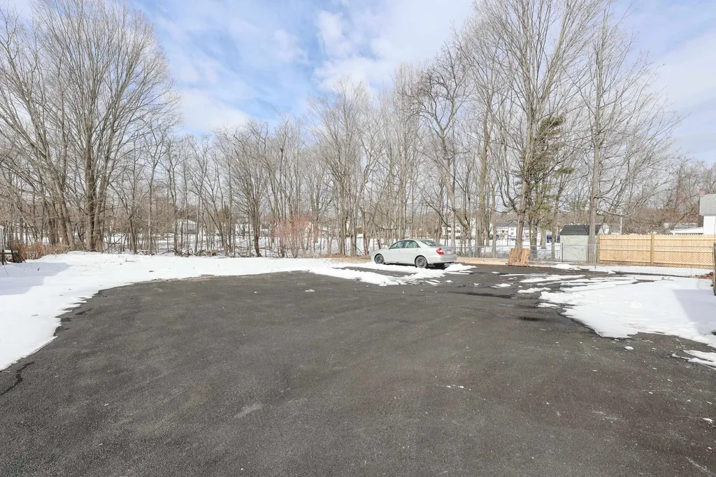 54 Abbott Street Nashua NH 03064