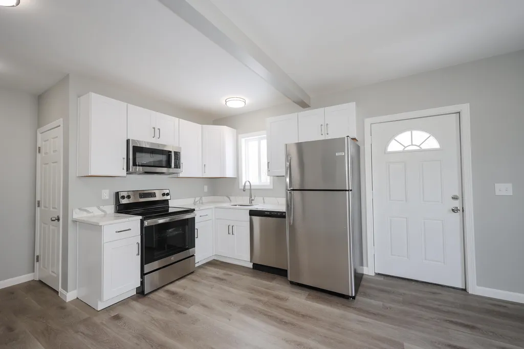 54 Abbott Street Nashua NH 03064