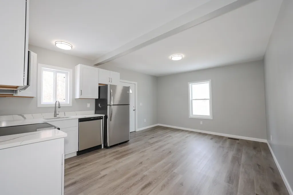 54 Abbott Street Nashua NH 03064