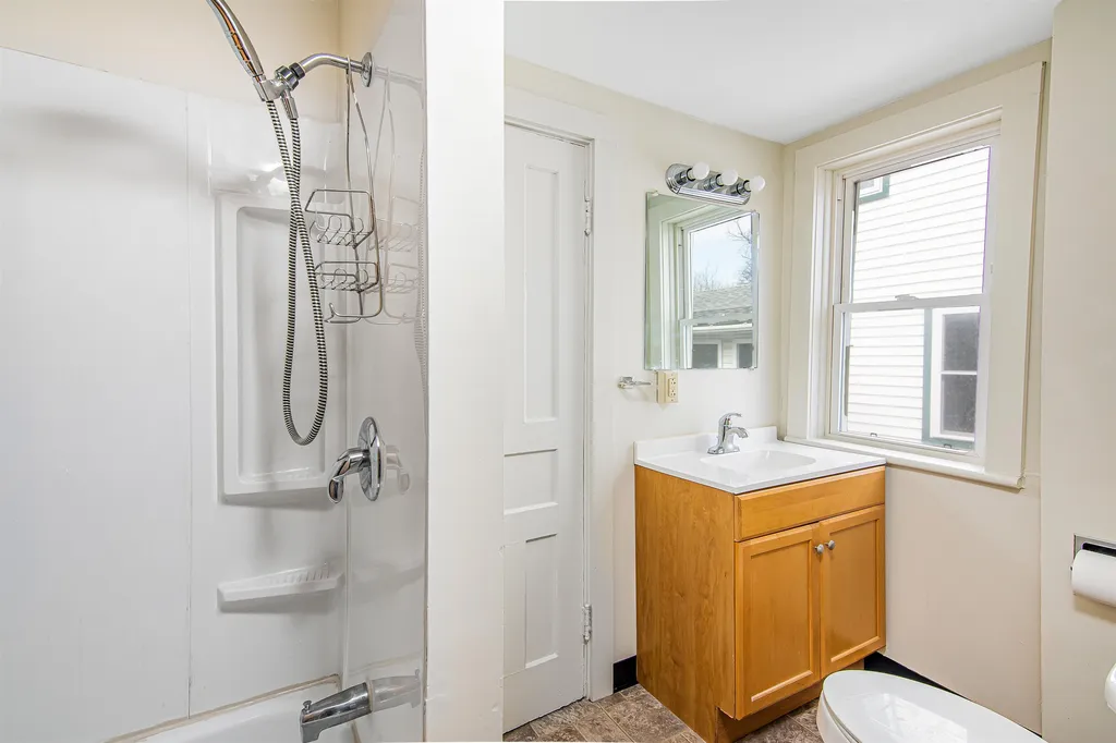 64 Hyde Street Burlington VT 05401