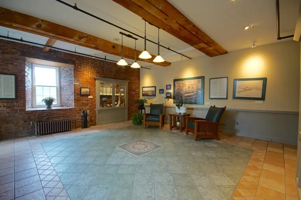 6 Bay Road Newmarket NH 03867