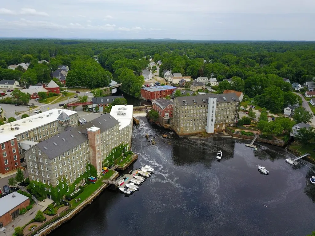 6 Bay Road Newmarket NH 03867