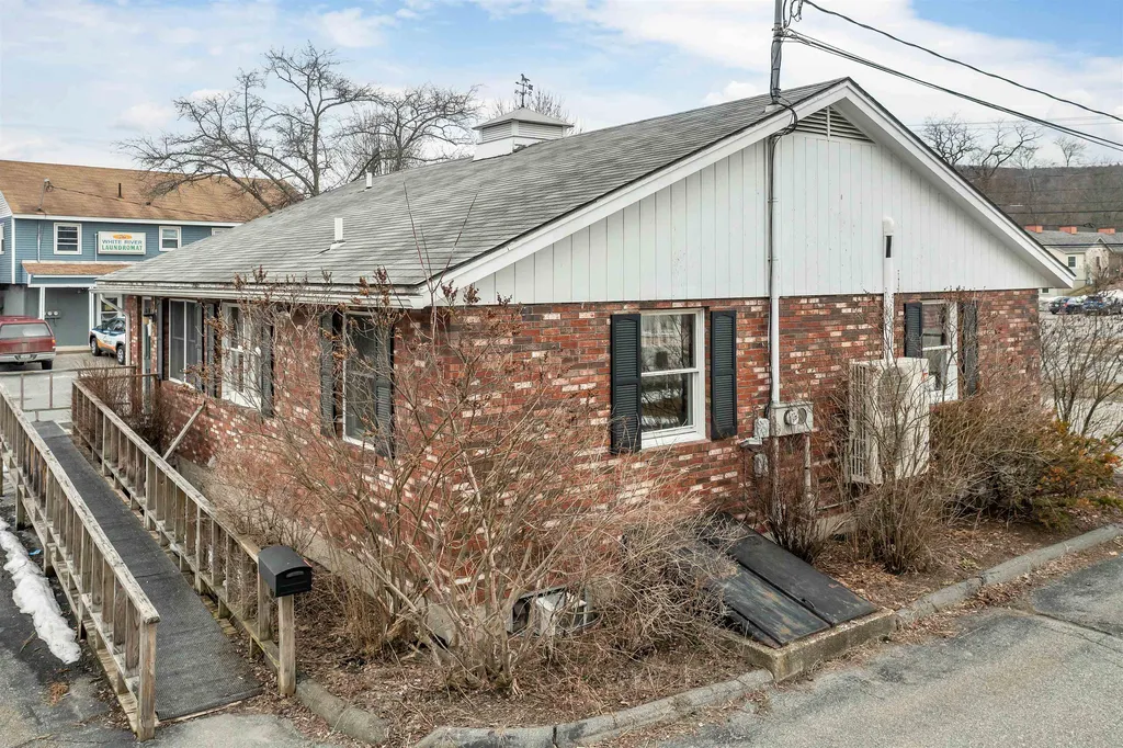 736 Hartford Avenue Hartford VT 05001