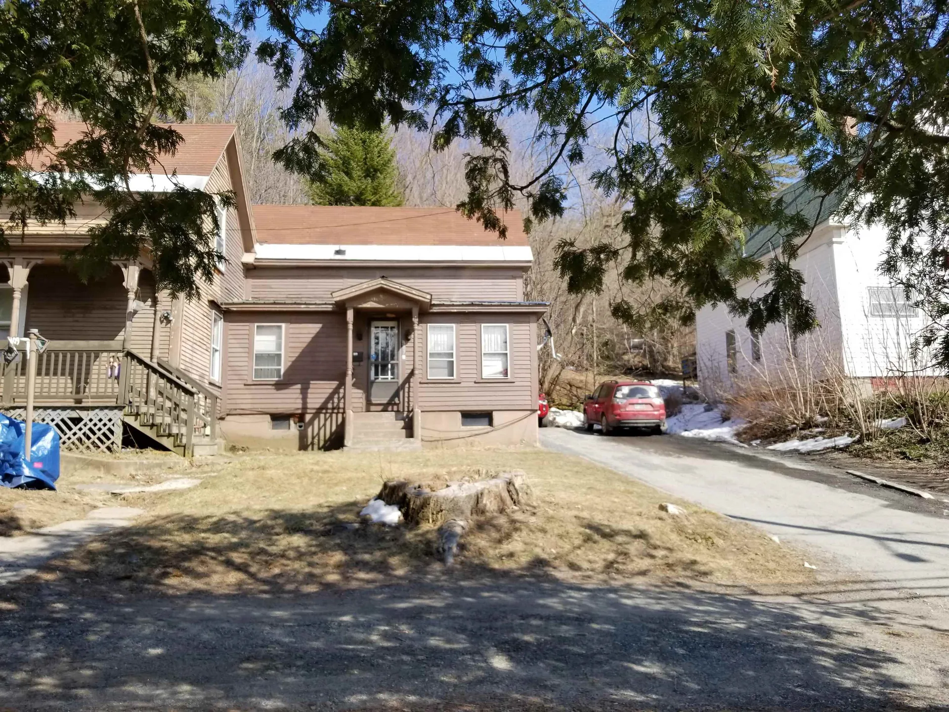 107 Hanover Street Claremont NH 03743