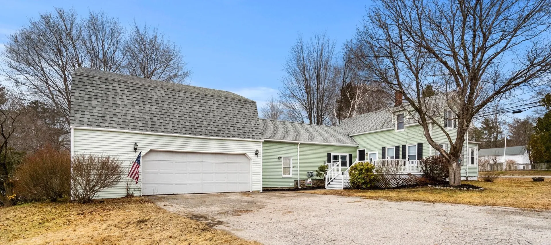 15 Main Street Raymond NH 03077