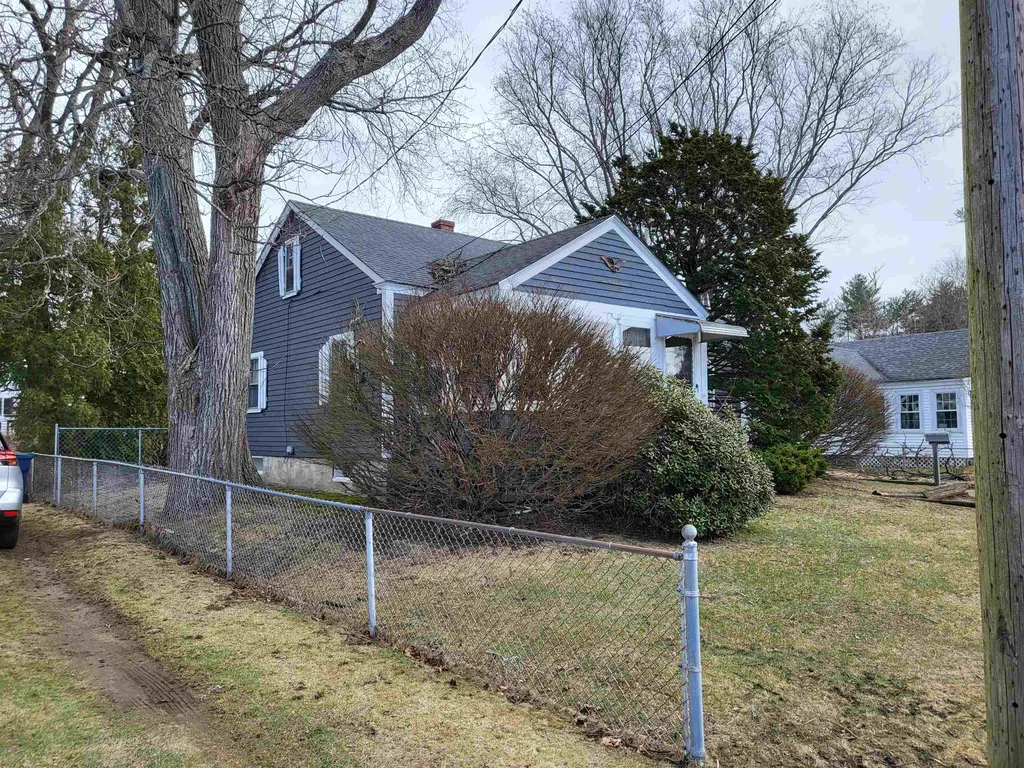 83 Dearborn Avenue Hampton NH 03842