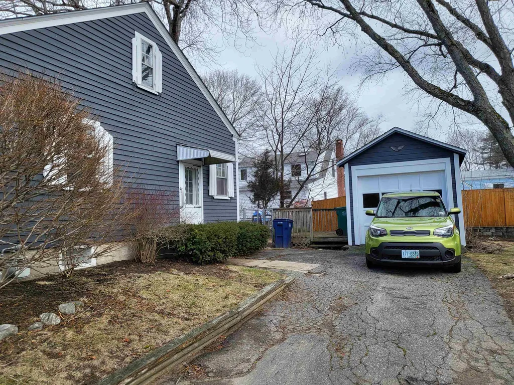 83 Dearborn Avenue Hampton NH 03842