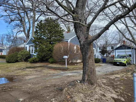 83 Dearborn Avenue Hampton NH 03842