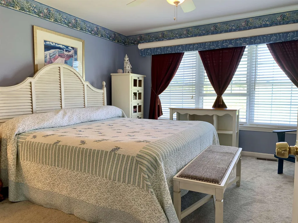 530 High Street Hampton NH 03842