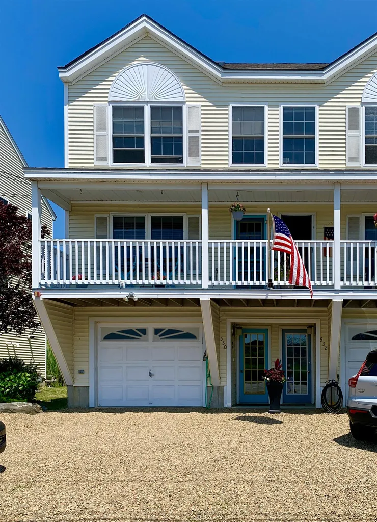 530 High Street Hampton NH 03842