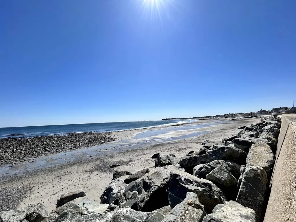 530 High Street Hampton NH 03842