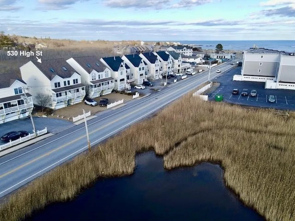 530 High Street Hampton NH 03842