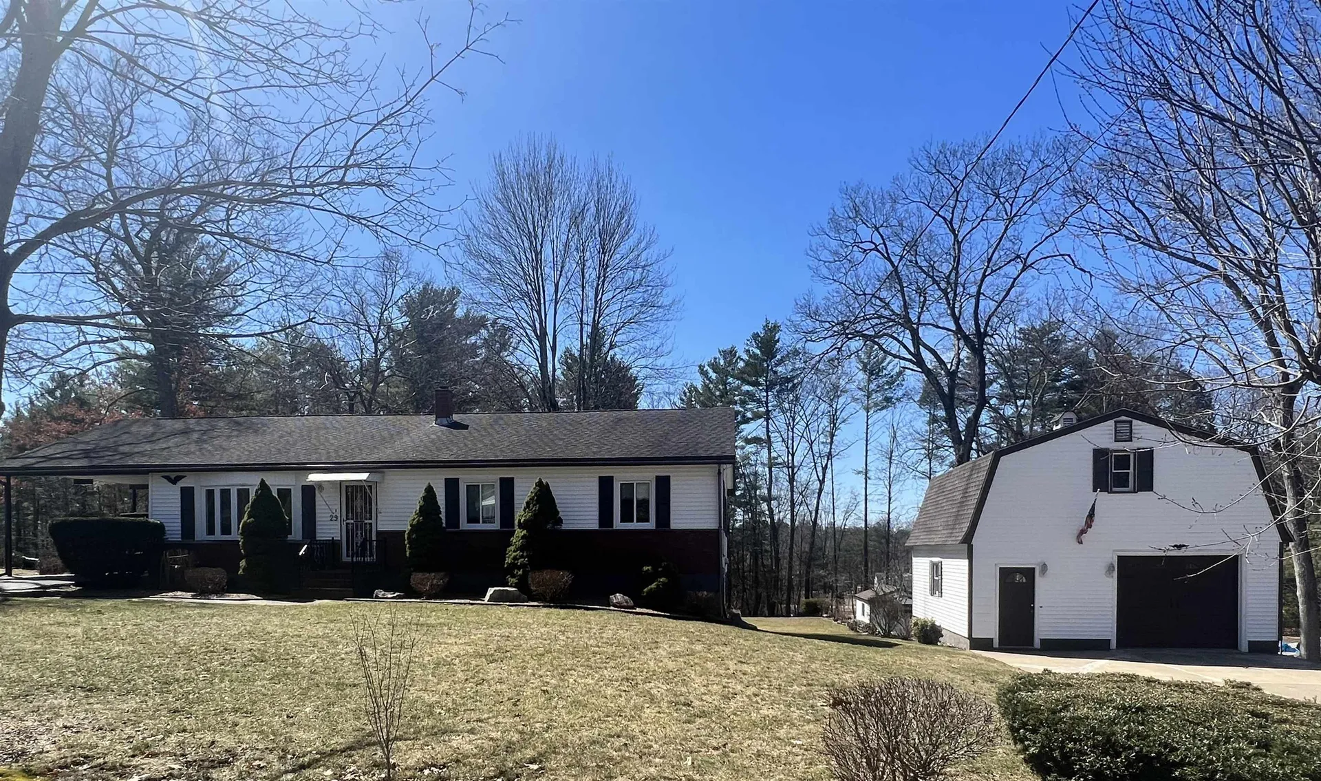 29 Louise Drive Litchfield NH 03052