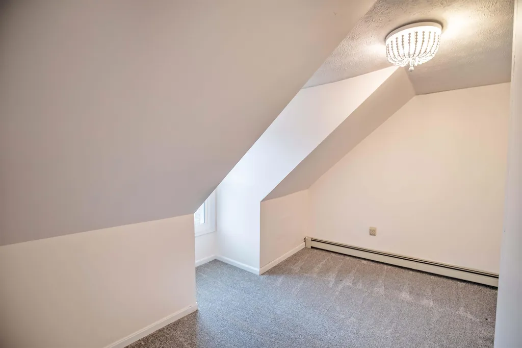 160 Kennard Road Manchester NH 03104