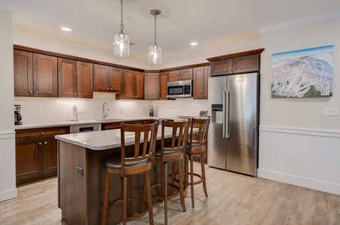 235 Skimobile Road Conway NH 03860