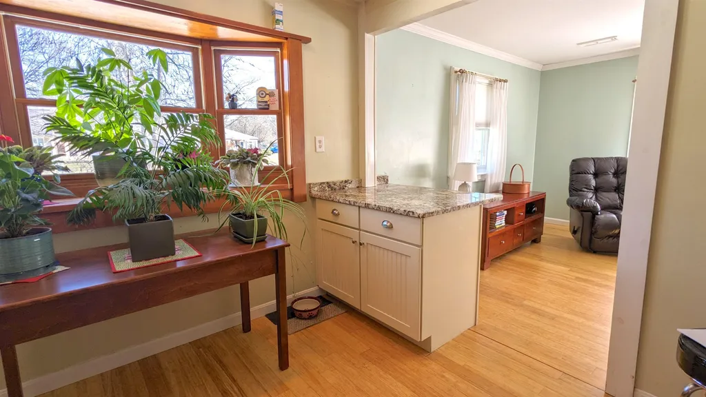 17 Rundlett Street Concord NH 03301