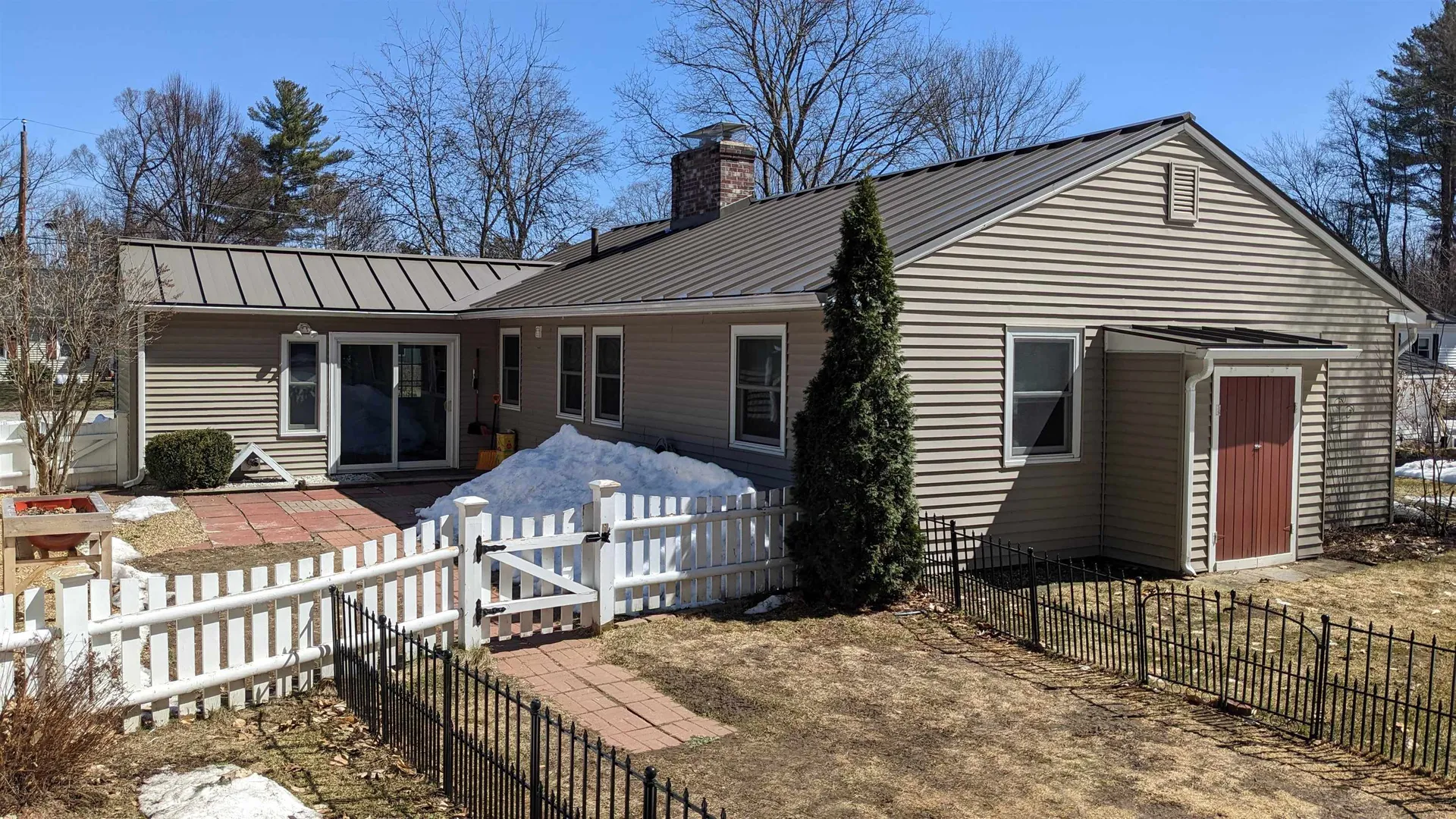 17 Rundlett Street Concord NH 03301