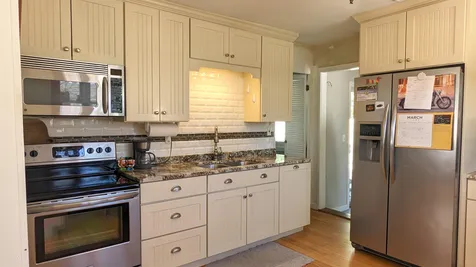 17 Rundlett Street Concord NH 03301