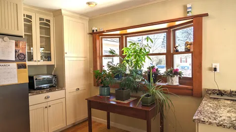 17 Rundlett Street Concord NH 03301