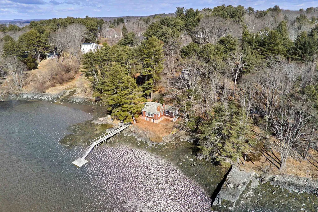 9 Bond Road Kittery ME 03905