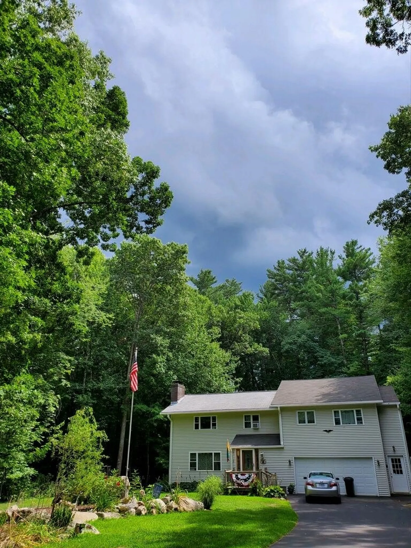 8 Pheasant Run Merrimack NH 03054