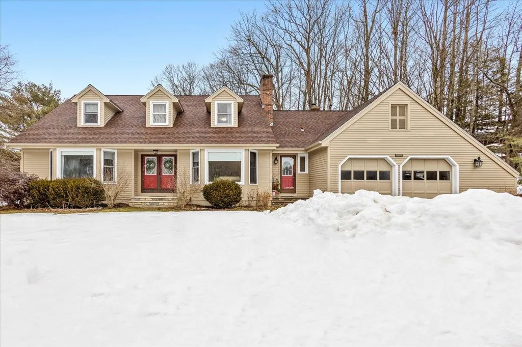 10 Discovery Road Essex VT 05452