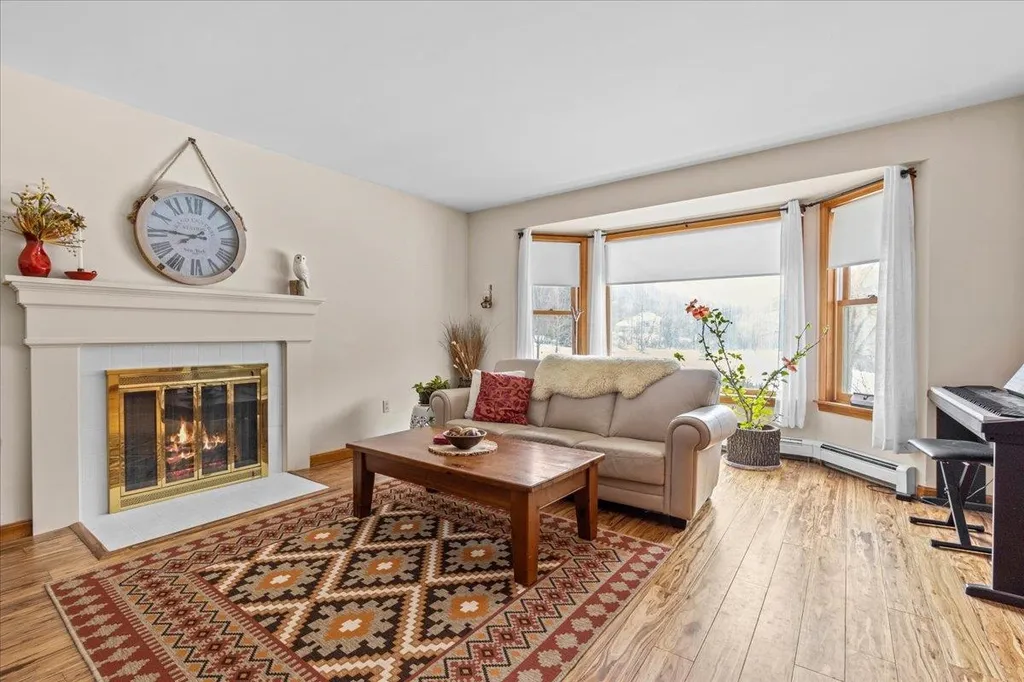 10 Discovery Road Essex VT 05452