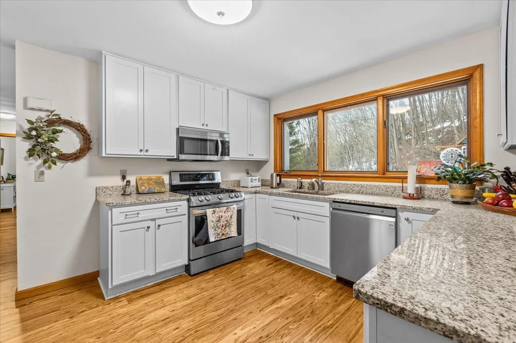 10 Discovery Road Essex VT 05452