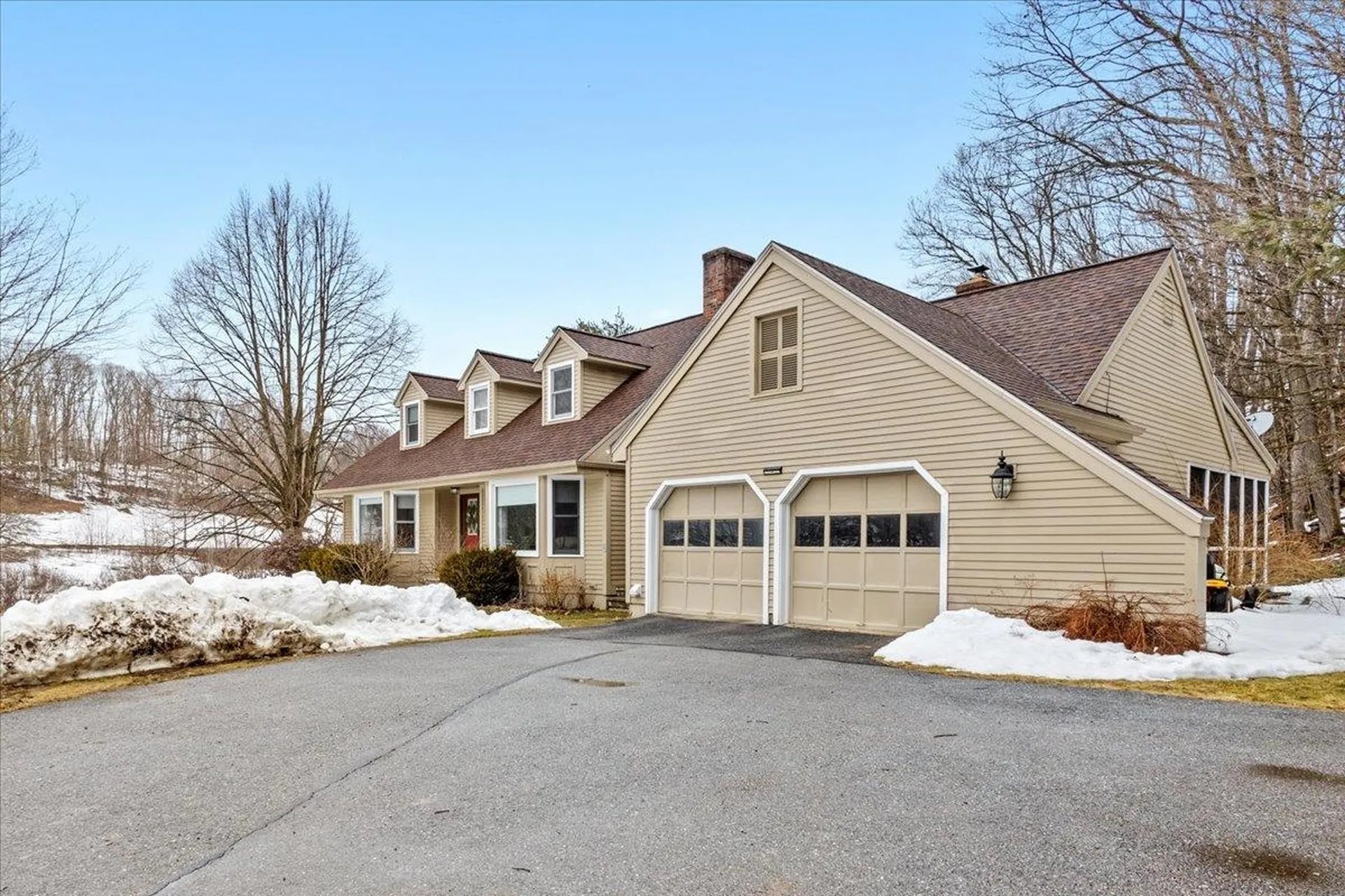 10 Discovery Road Essex VT 05452
