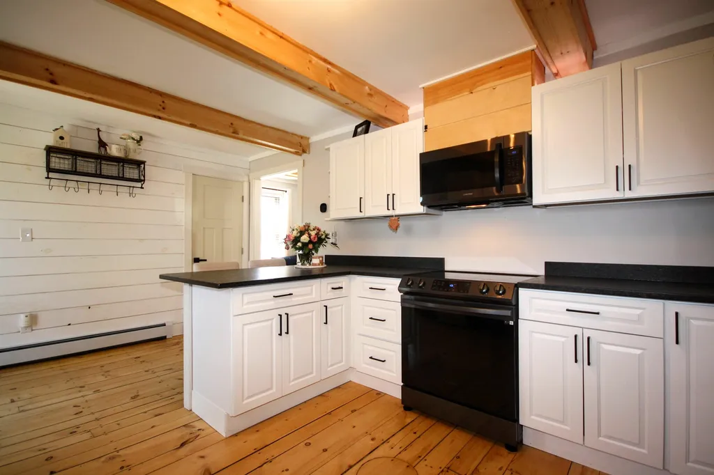 24 Hanson Street Somersworth NH 03878