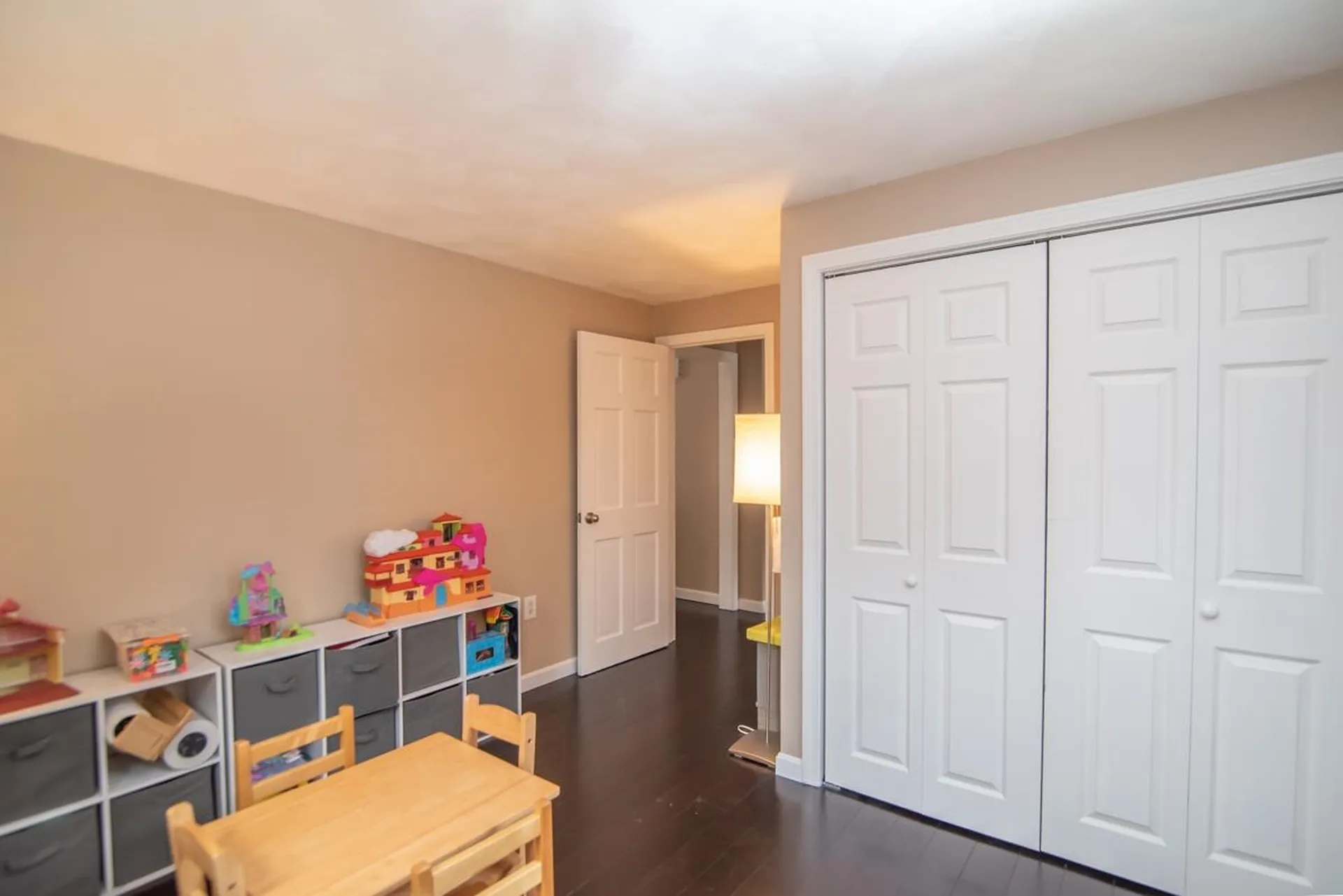 8 Lee Circle Derry NH 03038