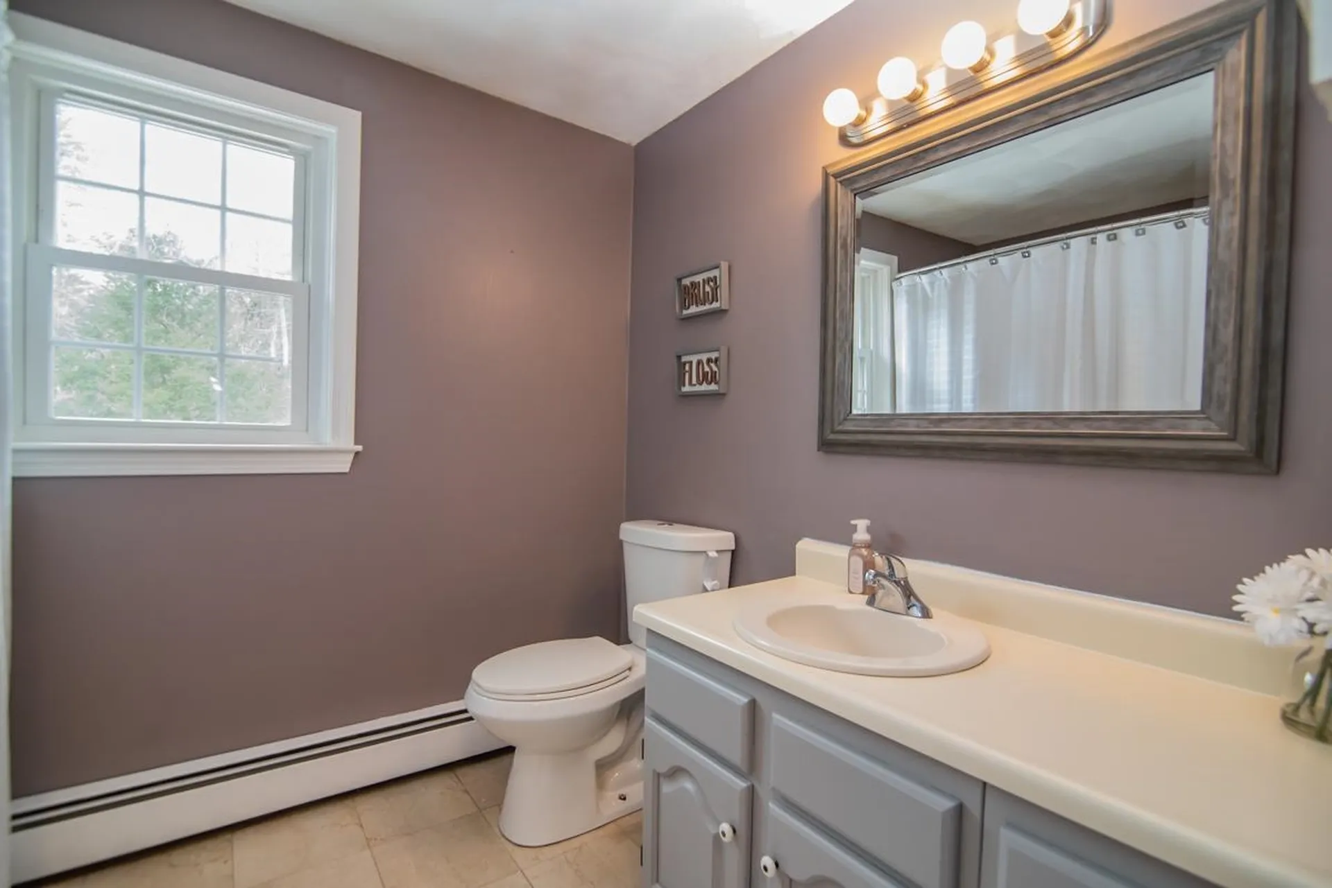 8 Lee Circle Derry NH 03038