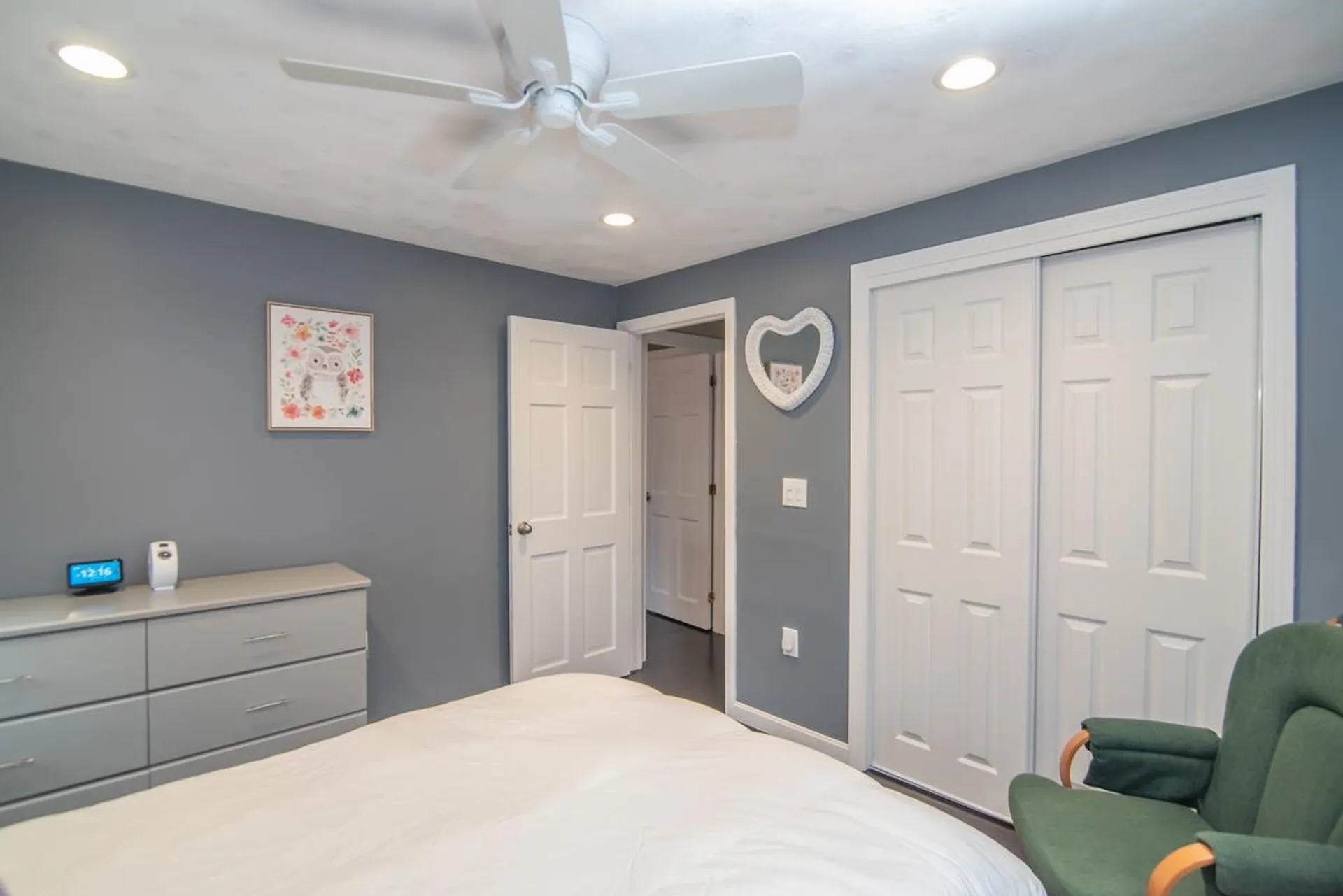 8 Lee Circle Derry NH 03038