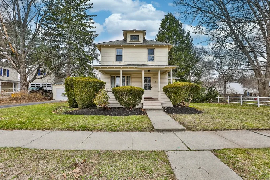 18 Sargent Avenue Nashua NH 03064-1804